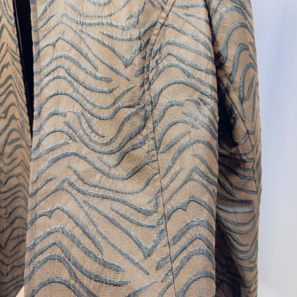 Due Per Due Ladies NWT Brown Black Zipper Jacket Style T71850 Striped Tiger - Picture 2 of 16